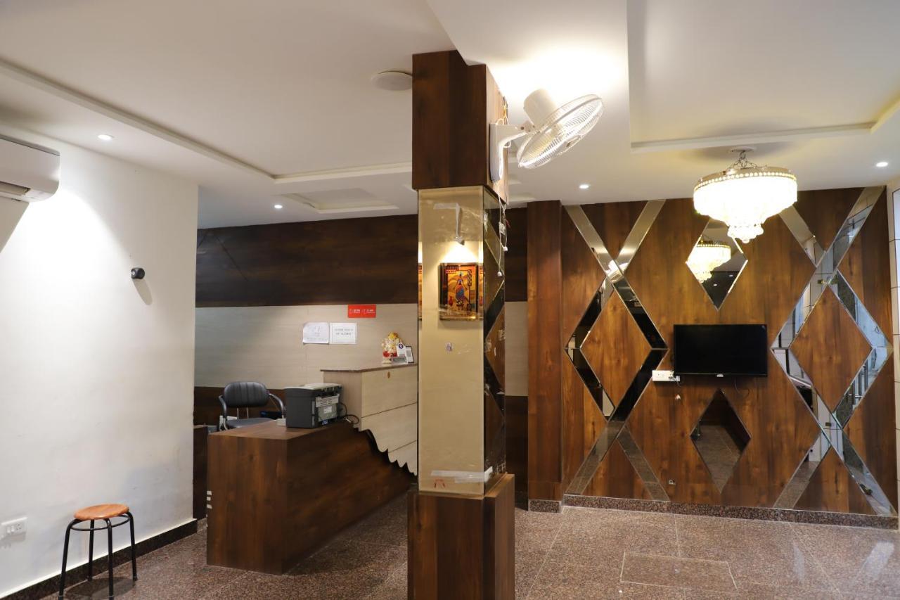 Hotel Dream Comfort Агра Экстерьер фото